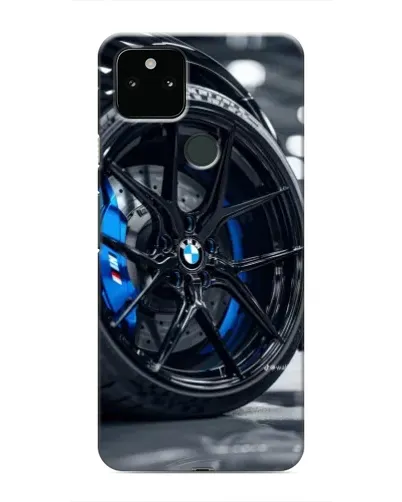 Чехол для Google Pixel 5 с картинкой «Колесо BMW вблизи»