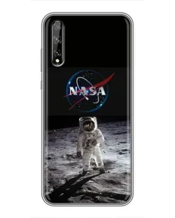 Чехол для Huawei P Smart Pro с картинкой «Астронавт на Луне»