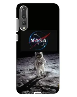 Чехол для Huawei P20 Pro (CLT-L04) с картинкой «Астронавт на Луне»