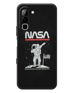 Чехол для Infinix Hot 70 с картинкой «NASA — шагаем по Луне»