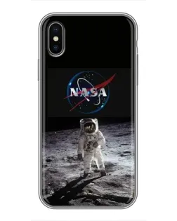 Чехол для iPhone X с картинкой «Астронавт на Луне»