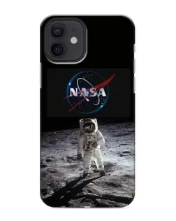 Чехол для iPhone 12 mini с картинкой «Астронавт на Луне»