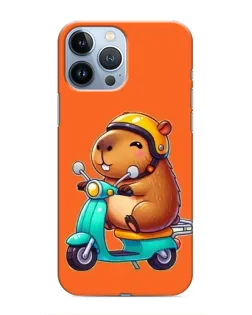 Чехол для iPhone 13 Pro Max с картинкой «Капибара на скутере» Чехол для iPhone 13 Pro Max с картинкой «Капибара на скутере»