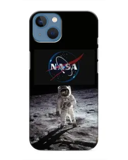 Чехол для iPhone 13 с картинкой «Астронавт на Луне»
