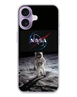 Чехол для iPhone 17 с картинкой «Астронавт на Луне»