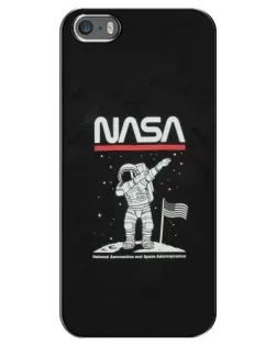 Чехол для iPhone 5 / 5s / SE с картинкой «NASA — шагаем по Луне» Чехол для iPhone 5 / 5s / SE с картинкой «NASA — шагаем по Луне»