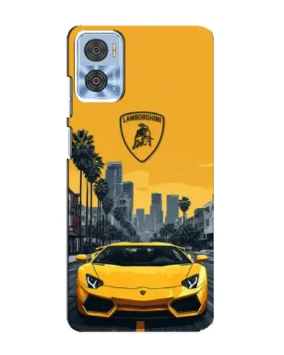 Чехол для Motorola MOTO E22 с картинкой «Желтый Lamborghini город»