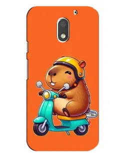 Чехол для Motorola MOTO E3 с картинкой «Капибара на скутере»
