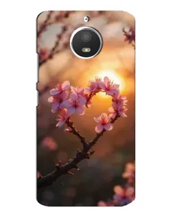 Чехол для Motorola MOTO E4 с картинкой «Розовый цвет сердце на фоне заката»