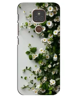Чехол для Motorola MOTO E7 Plus с картинкой «Ветка мелких белых цветов»