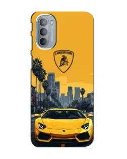 Чехол для Motorola MOTO G31 с картинкой «Желтый Lamborghini город»