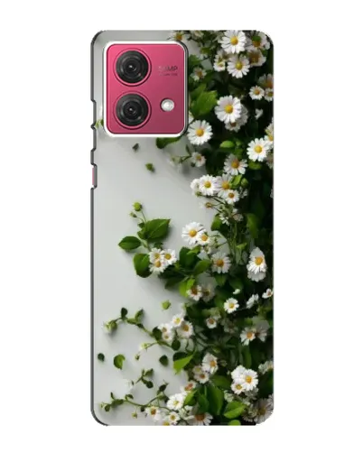 Чехол для Motorola MOTO G84 с картинкой «Ветка мелких белых цветов»