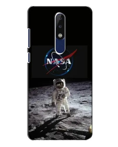 Чехол для Nokia 5.1 Plus (X5) с картинкой «Астронавт на Луне»