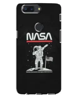 Чехол для OnePlus 5T с картинкой «NASA — шагаем по Луне»