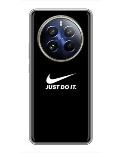 Чехол для Realme 12 Pro Plus с картинкой «Минимализм от Nike»