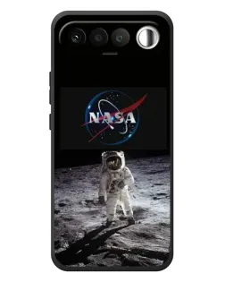 Чехол для RealMe 16 5G с картинкой «Астронавт на Луне» Чехол для RealMe 16 5G с картинкой «Астронавт на Луне»