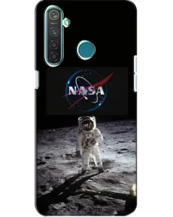 Чехол для Realme 5 с картинкой «Астронавт на Луне»