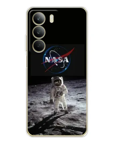 Чехол для Realme C71 с картинкой «Астронавт на Луне»