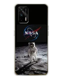 Чехол для Realme GT 5G с картинкой «Астронавт на Луне»