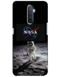 Чехол для Realme X2 Pro с картинкой «Астронавт на Луне»