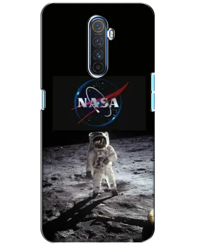 Чехол для Realme X2 Pro с картинкой «Астронавт на Луне»