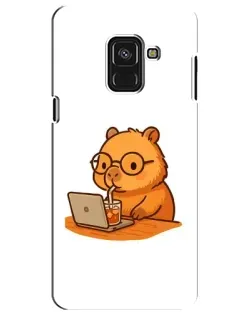 Чехол для Samsung Galaxy A8 Plus 2018 (A730F) с картинкой «Капибара с ноутбуком» Чехол для Samsung Galaxy A8 Plus 2018 (A730F) с картинкой «Капибара с ноутбуком»