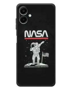 Чехол для Samsung Galaxy A08 с картинкой «NASA — шагаем по Луне» Чехол для Samsung Galaxy A08 с картинкой «NASA — шагаем по Луне»