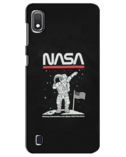 Чехол для Samsung Galaxy A10 2019 (A105F) с картинкой «NASA — шагаем по Луне»