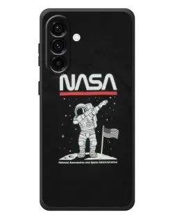 Чехол для Samsung Galaxy A57 с картинкой «NASA — шагаем по Луне» Чехол для Samsung Galaxy A57 с картинкой «NASA — шагаем по Луне»