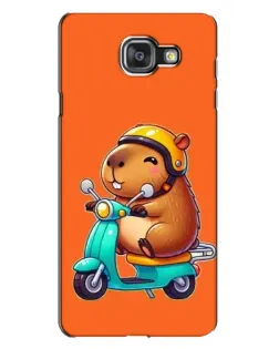 Чехол для Samsung Galaxy A7 2016 (A7100, A710F) с картинкой «Капибара на скутере»