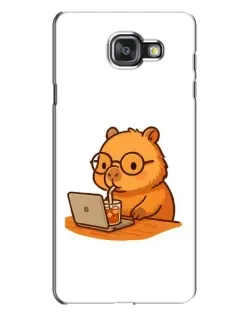 Чехол для Samsung Galaxy A7 2016 (A7100, A710F) с картинкой «Капибара с ноутбуком»