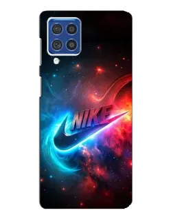 Чехол для Samsung Galaxy F62 с картинкой «Огненный логотип Nike»