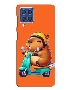 Чехол для Samsung Galaxy F62 с картинкой «Капибара на скутере»