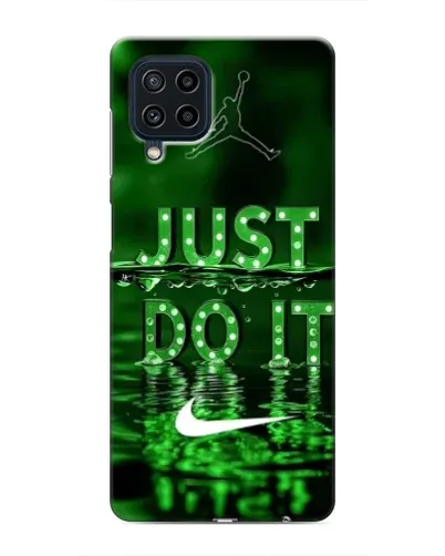 Чехол для Samsung Galaxy M32 с картинкой «Зеленый неоновый Nike» Чехол для Samsung Galaxy M32 с картинкой «Зеленый неоновый Nike»