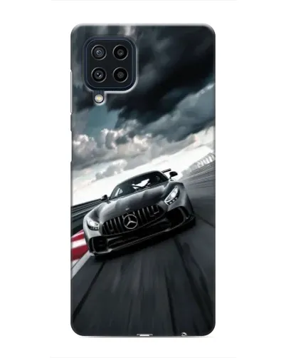 Чехол для Samsung Galaxy M32 с картинкой «Гоночный Mercedes AMG»