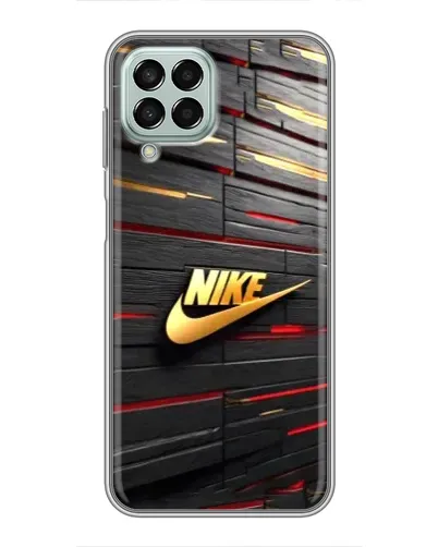 Чехол для Samsung Galaxy M33 (5G) (M336B) с картинкой «Золотой Nike на металле»