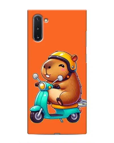 Чехол для Samsung Galaxy Note 10 с картинкой «Капибара на скутере»