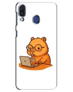 Чехол для Samsung Galaxy M20 (M205) с картинкой «Капибара с ноутбуком»