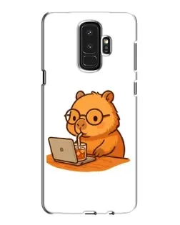 Чехол для Samsung Galaxy S9 Plus (G965) с картинкой «Капибара с ноутбуком» Чехол для Samsung Galaxy S9 Plus (G965) с картинкой «Капибара с ноутбуком»