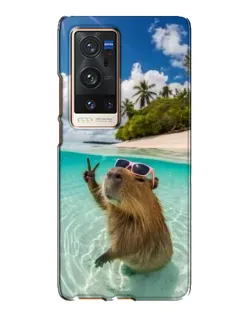 Чехол для Vivo X60 Pro Plus с картинкой «Капибара на море»