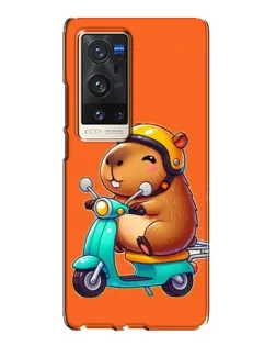 Чехол для Vivo X60 Pro Plus с картинкой «Капибара на скутере»