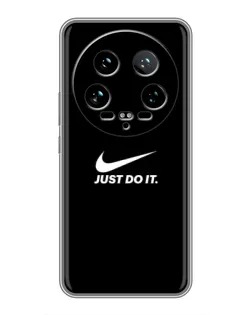 Чехол для Xiaomi 14 Ultra с картинкой «Минимализм от Nike»