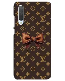 Чехол для Xiaomi Mi CC9e с картинкой «LV с бантом» Чехол для Xiaomi Mi CC9e с картинкой «LV с бантом»