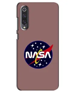 Чехол для Xiaomi Mi 9 SE с картинкой «NASA — ретро космос» Чехол для Xiaomi Mi 9 SE с картинкой «NASA — ретро космос»