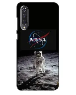 Чехол для Xiaomi Mi 9 SE с картинкой «Астронавт на Луне» Чехол для Xiaomi Mi 9 SE с картинкой «Астронавт на Луне»