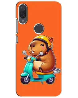 Чехол для Xiaomi Mi Play с картинкой «Капибара на скутере»