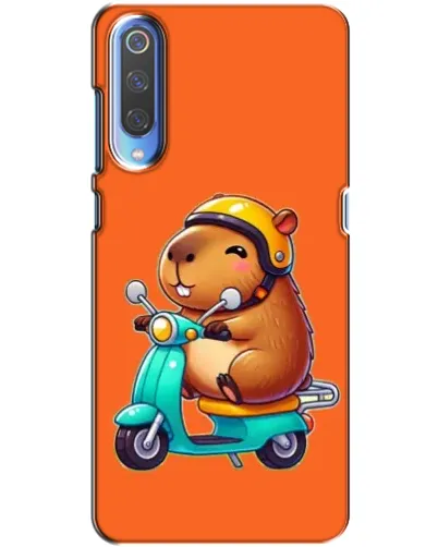 Чехол для Xiaomi Mi 9 с картинкой «Капибара на скутере»