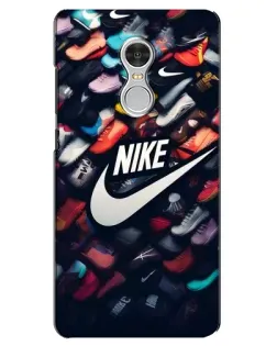 Чехол для Xiaomi Redmi 5 с картинкой «Коллекция кроссовок Nike» Чехол для Xiaomi Redmi 5 с картинкой «Коллекция кроссовок Nike»