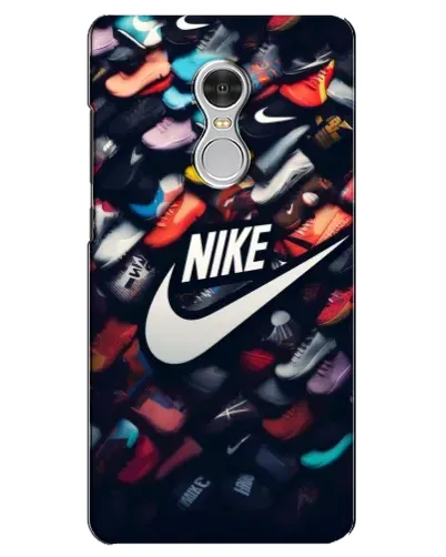 Чехол для Xiaomi Redmi 5 с картинкой «Коллекция кроссовок Nike» Чехол для Xiaomi Redmi 5 с картинкой «Коллекция кроссовок Nike»