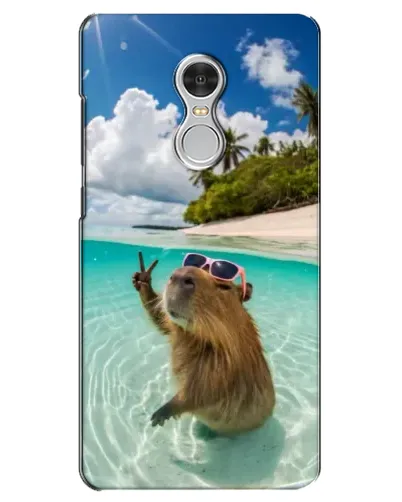 Чехол для Xiaomi Redmi 5 с картинкой «Капибара на море»